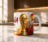 Taza de cerámica inspirada en el fútbol español, perfecta como regalo para seguidores de la selección y aficionados al deporte.