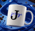 Taza blanca de cerámica personalizada con la inicial &