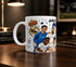 Taza blanca de cerámica con ilustración de los principales jugadores del Real Madrid y el escudo oficial del club, con la frase ¡Hala Madrid!